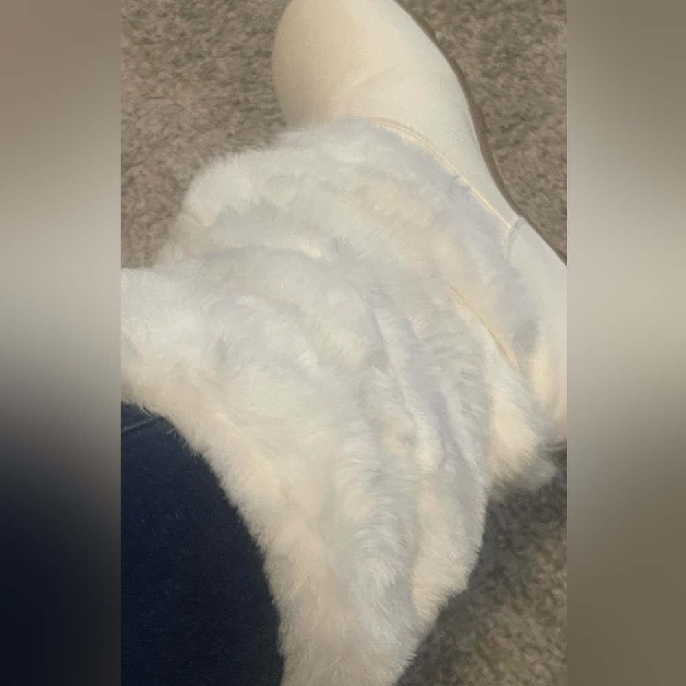 Women's White Faux-Fur Pom-Pom Winter Boots - Picture 9 of 11